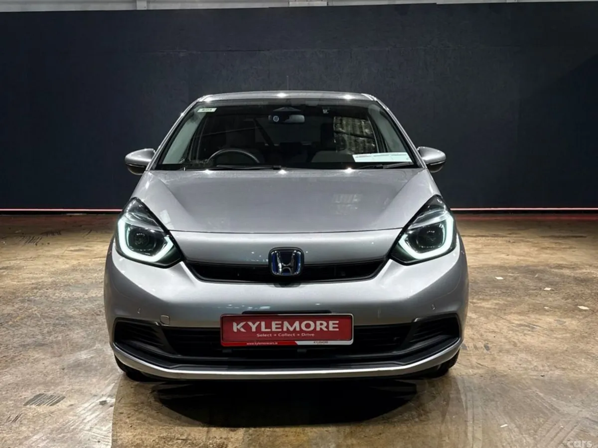 Honda Fit Hatchback, Petrol Hybrid, 2023, Silver