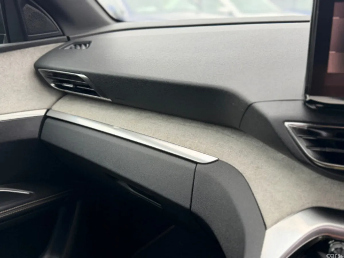 Peugeot 5008 Hatchback, Diesel, 2023, White