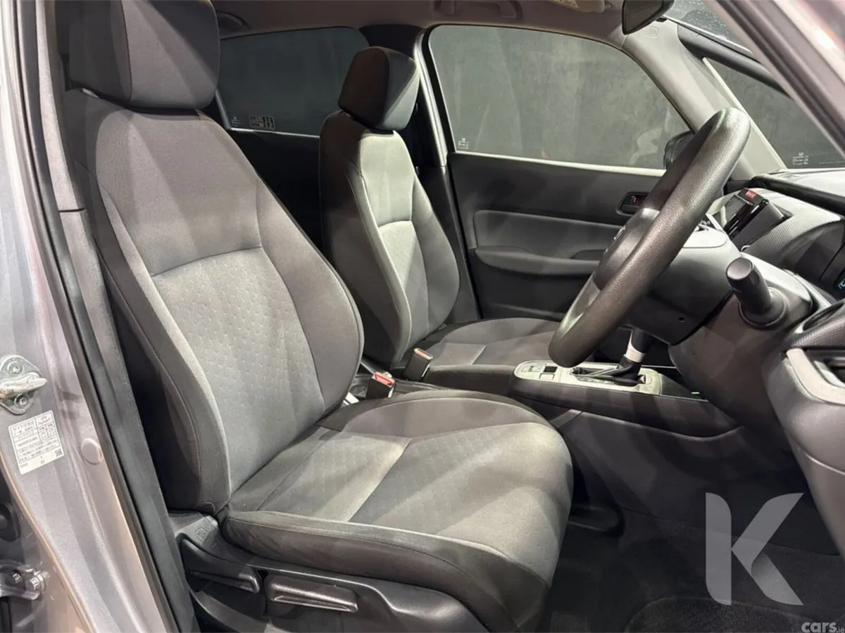 Honda Fit Hatchback, Petrol Hybrid, 2023, Silver