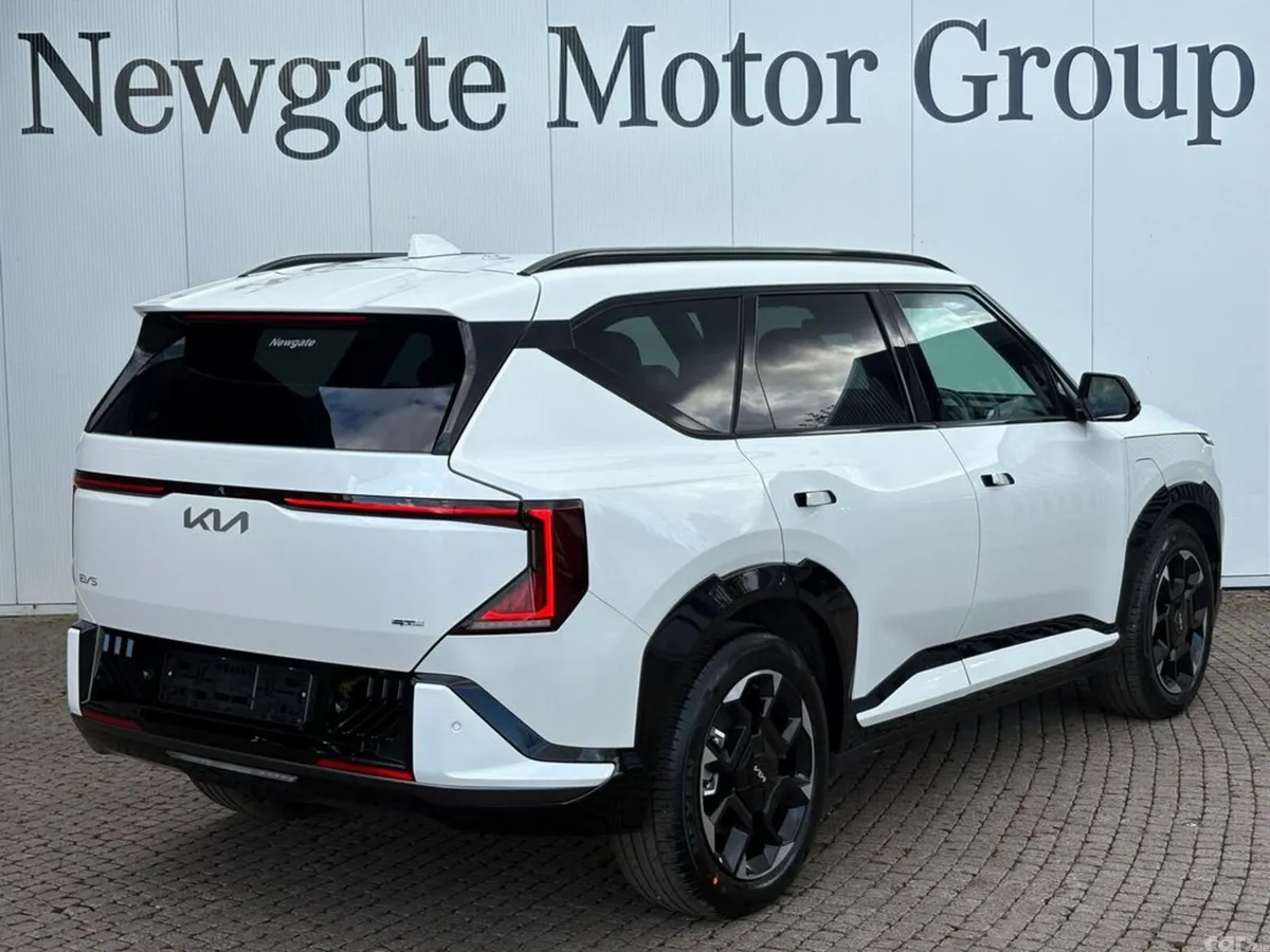 Kia EV5 SUV, Electric, 2027, White