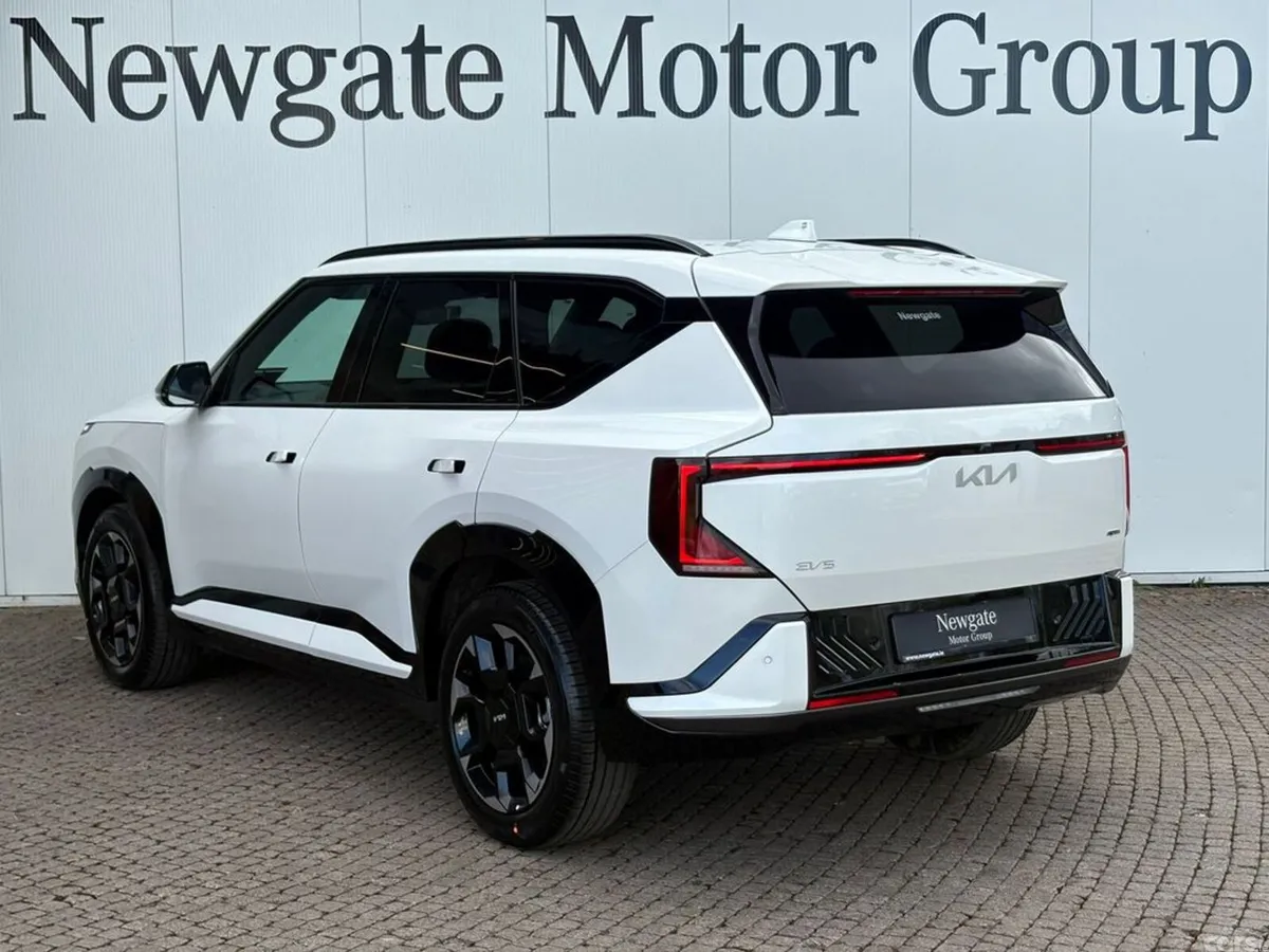 Kia EV5 SUV, Electric, 2027, White