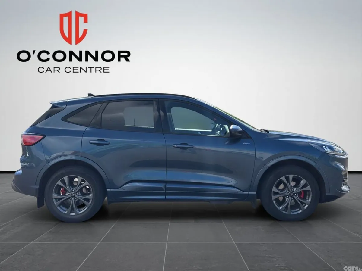 Ford Kuga MPV, Petrol Plug-in Hybrid, 2025, Blue
