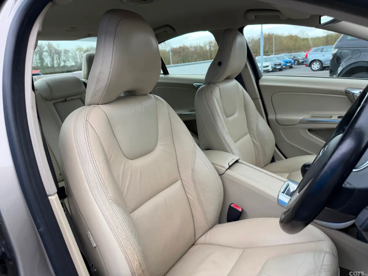 Volvo S60 Saloon, Diesel, 2012, Gold