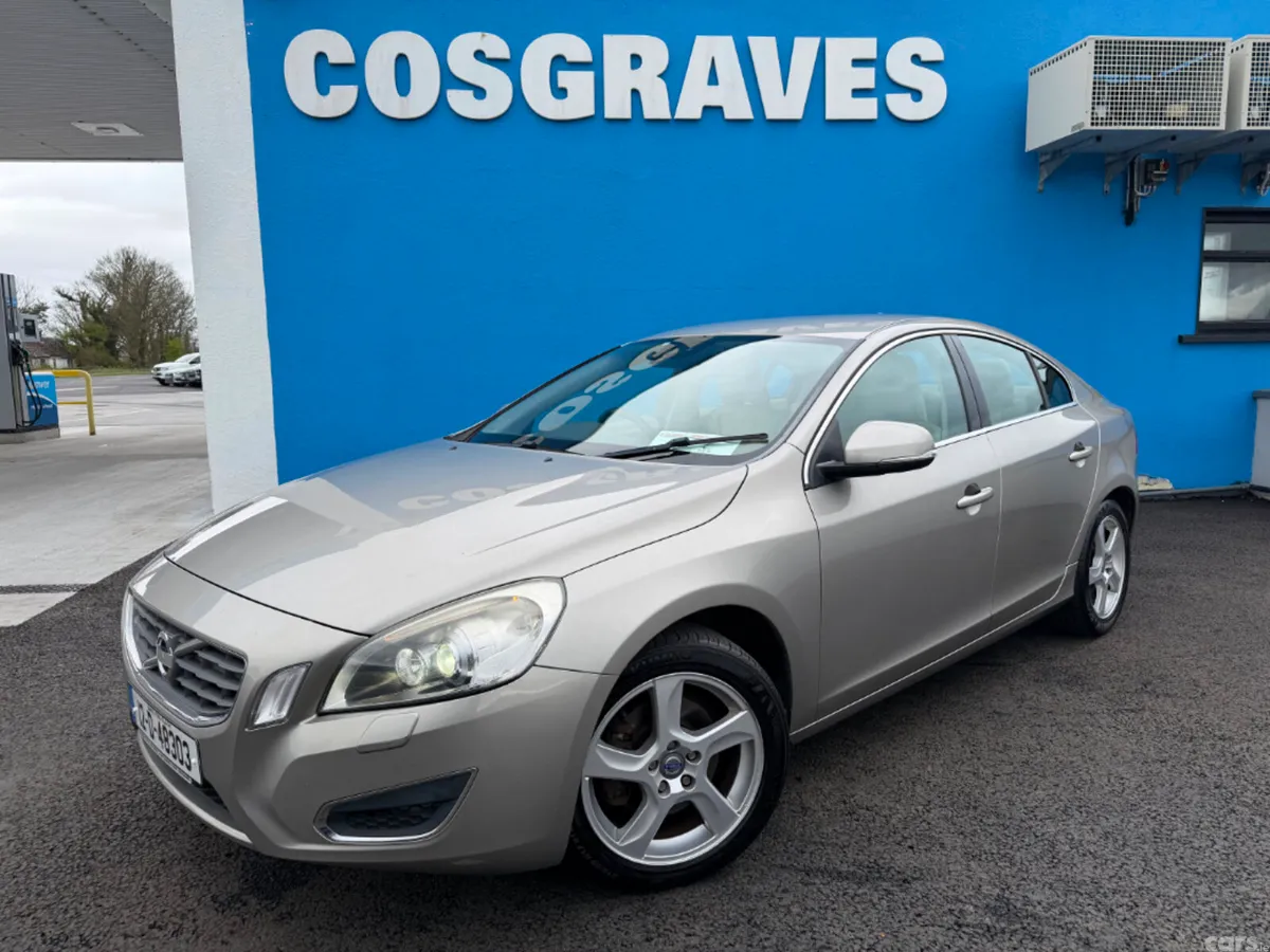Volvo S60 Saloon, Diesel, 2012, Gold