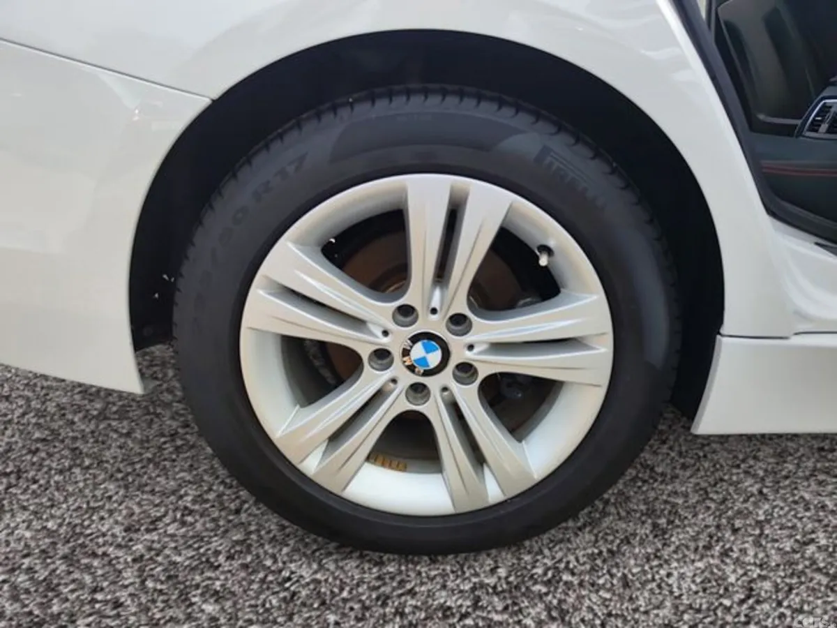 BMW 3-Series Hatchback, Petrol, 2016, White
