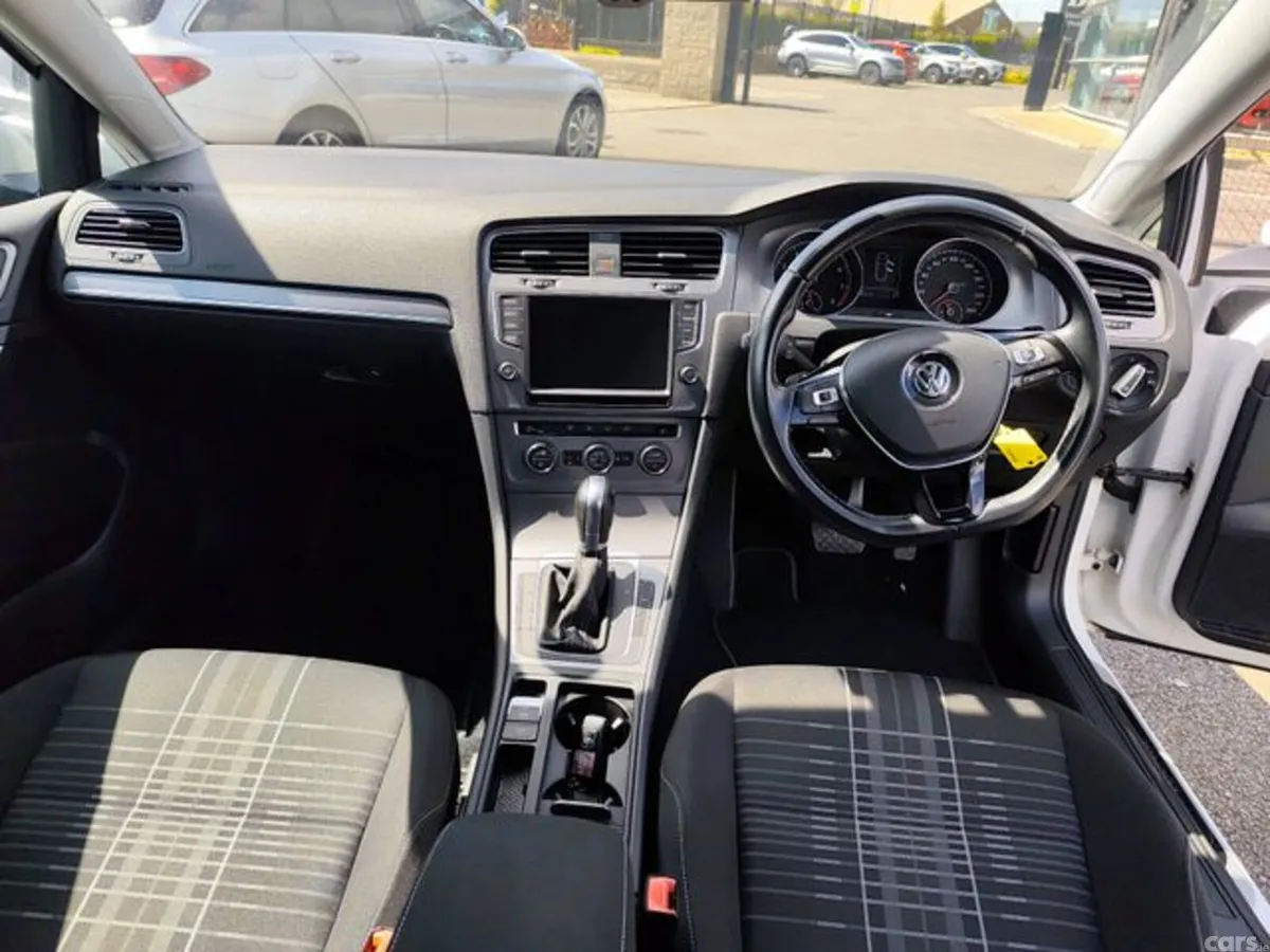 Volkswagen Golf Estate, Petrol, 2015, White
