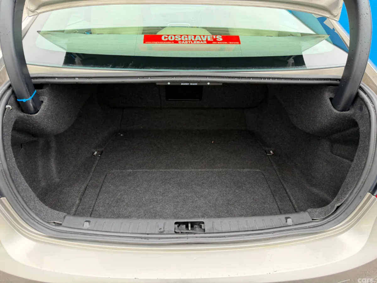 Volvo S60 Saloon, Diesel, 2012, Gold