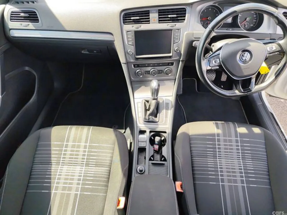 Volkswagen Golf Estate, Petrol, 2015, White