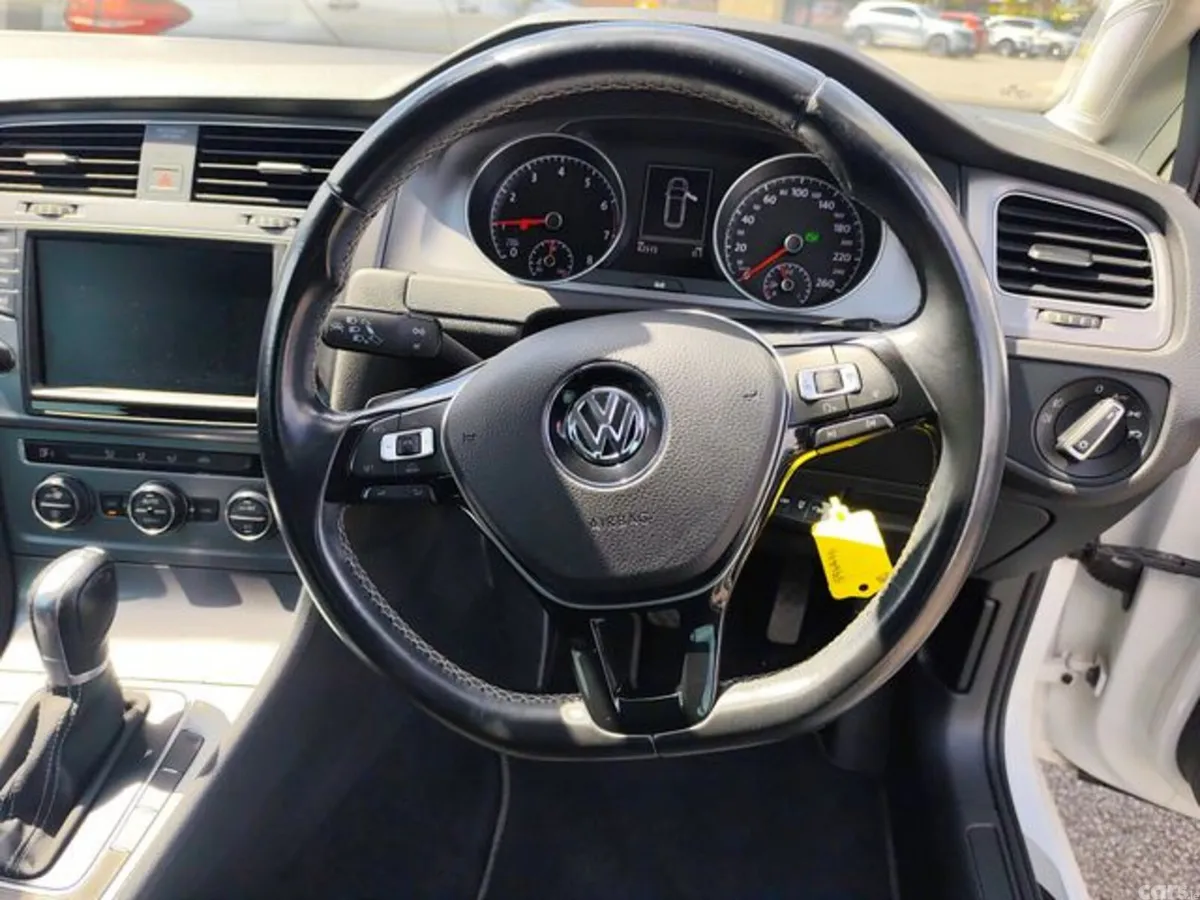 Volkswagen Golf Estate, Petrol, 2015, White