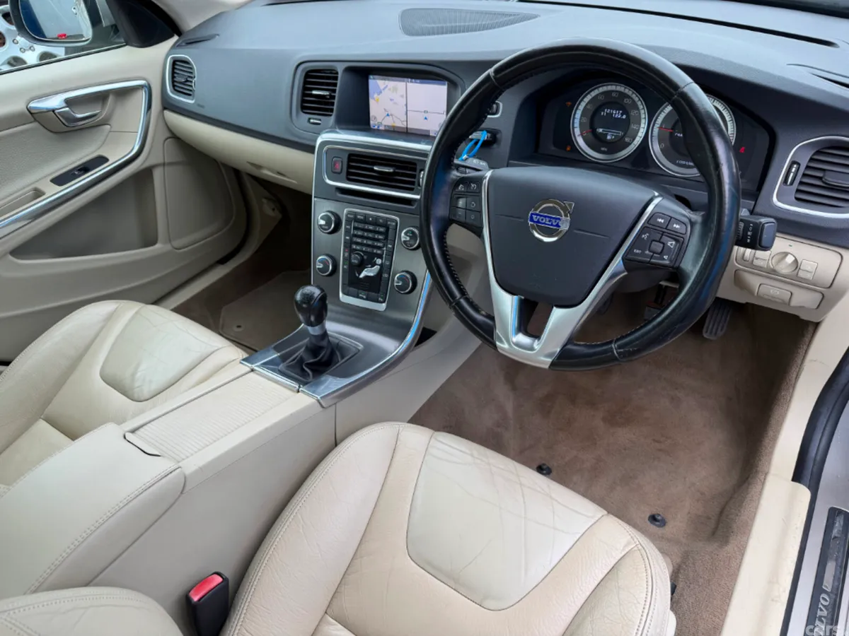 Volvo S60 Saloon, Diesel, 2012, Gold