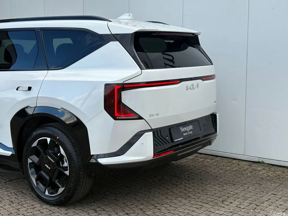 Kia EV5 SUV, Electric, 2027, White