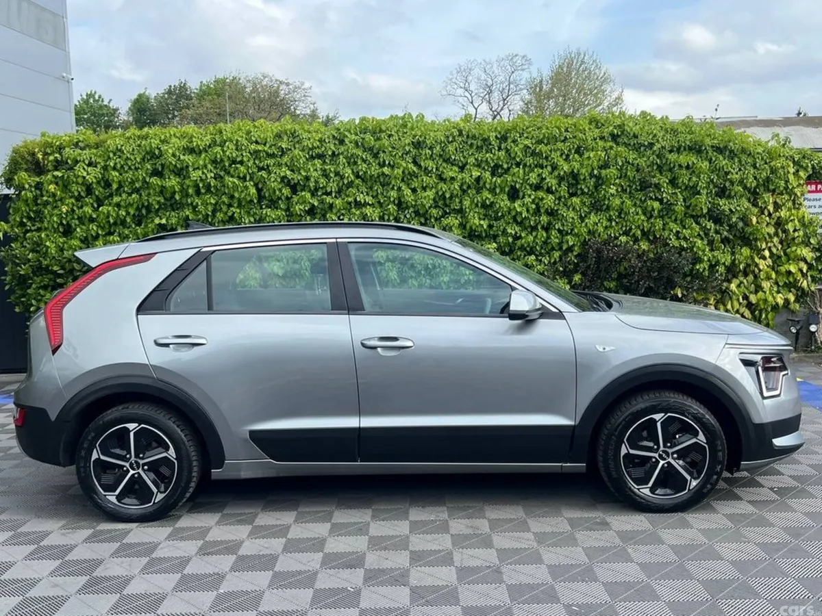 Kia Niro SUV, Petrol Plug-in Hybrid, 2023, Grey