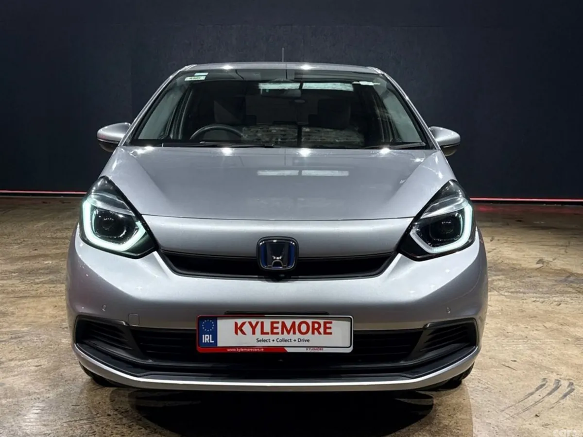 Honda Fit Hatchback, Petrol Hybrid, 2023, Silver