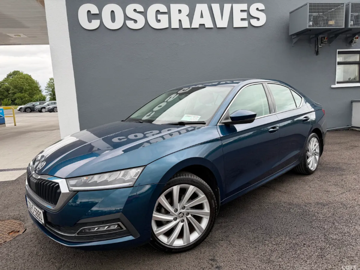 Skoda Octavia Saloon, Diesel, 2023, Blue