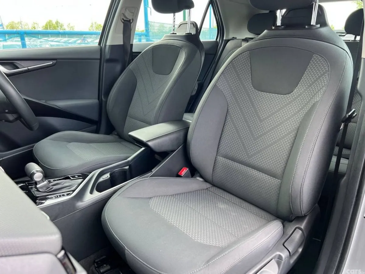 Kia Niro SUV, Petrol Plug-in Hybrid, 2023, Grey