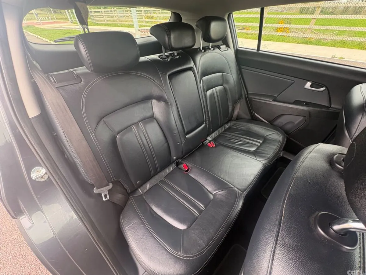 Kia Sportage SUV, Diesel, 2015, Silver