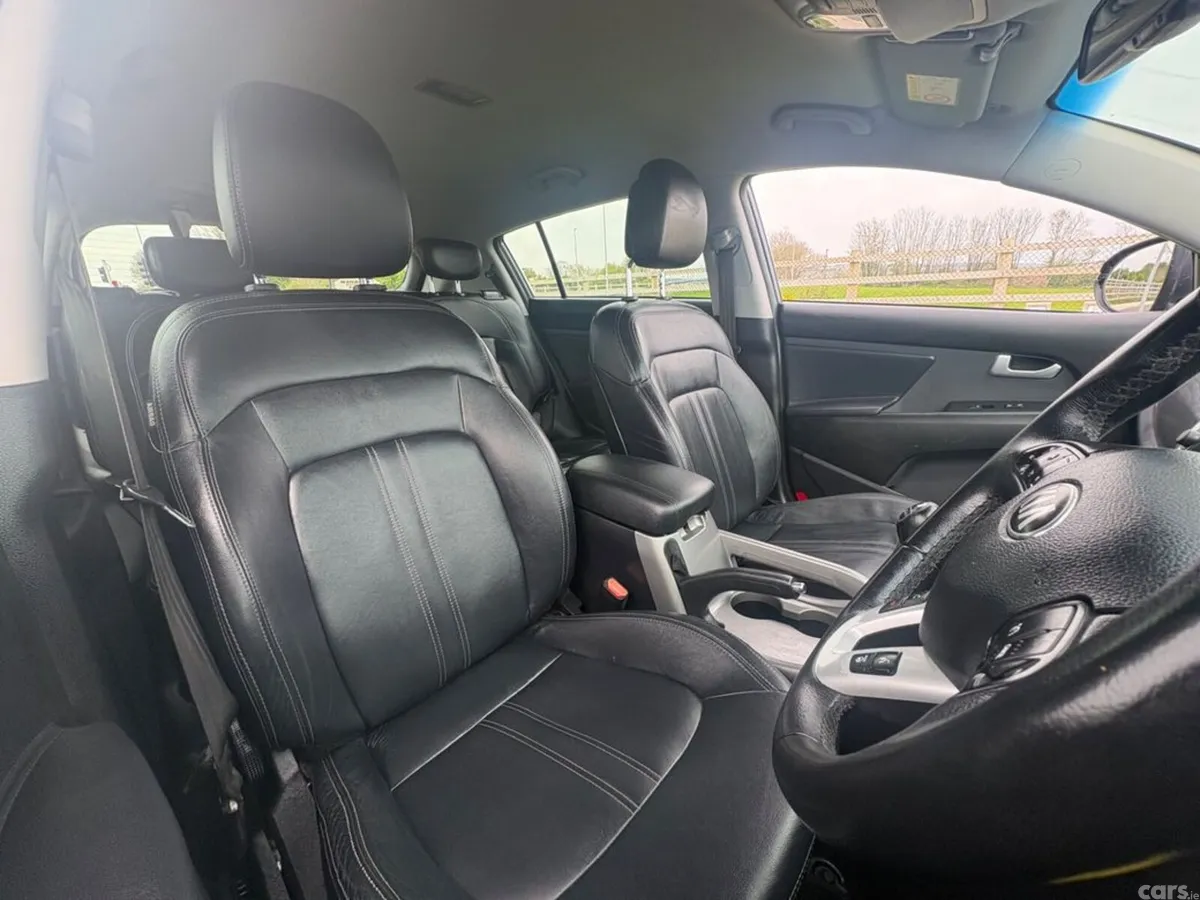 Kia Sportage SUV, Diesel, 2015, Silver