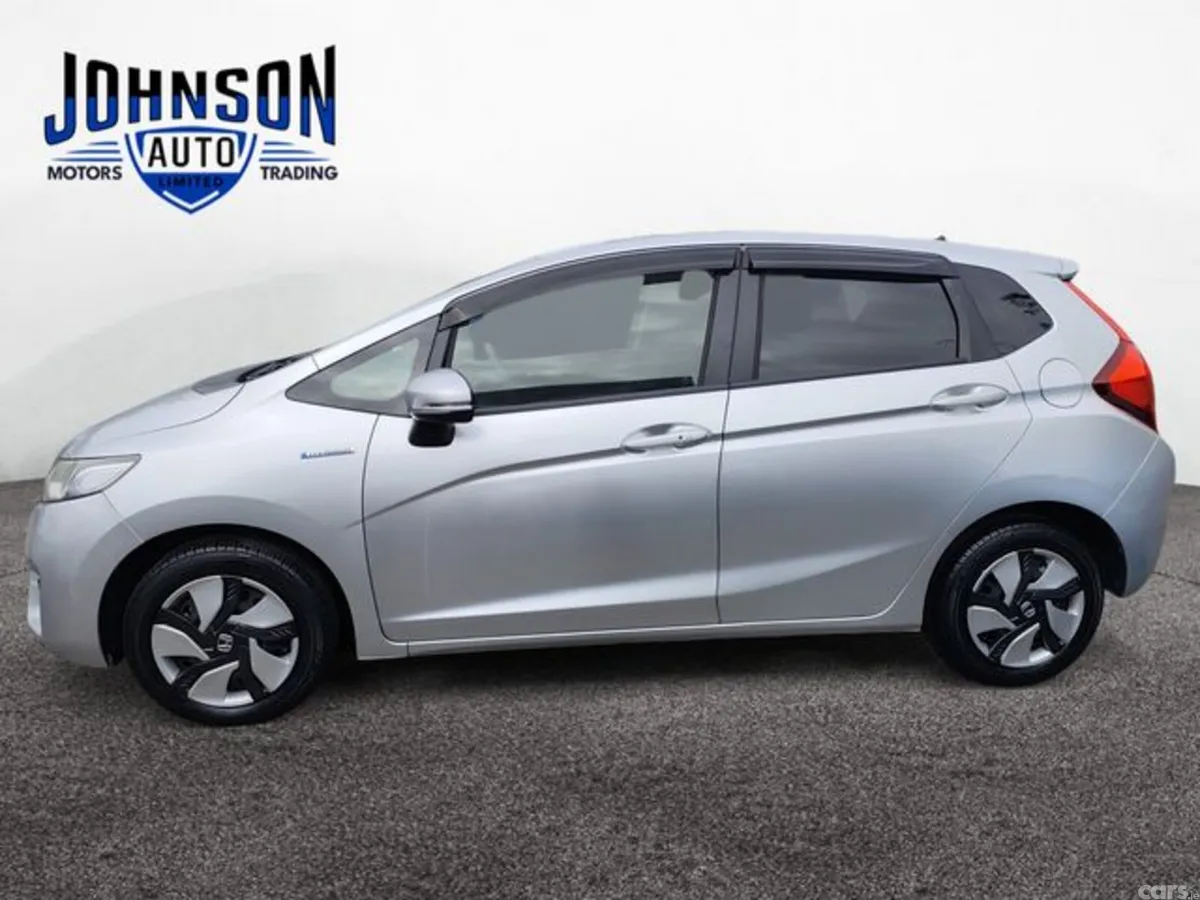 Honda Fit Hatchback, Petrol Hybrid, 2015, Silver
