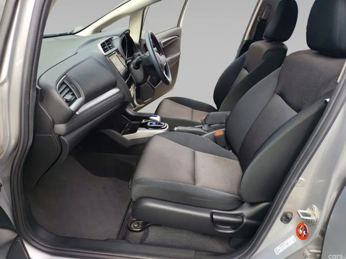Honda Fit Hatchback, Petrol Hybrid, 2015, Silver