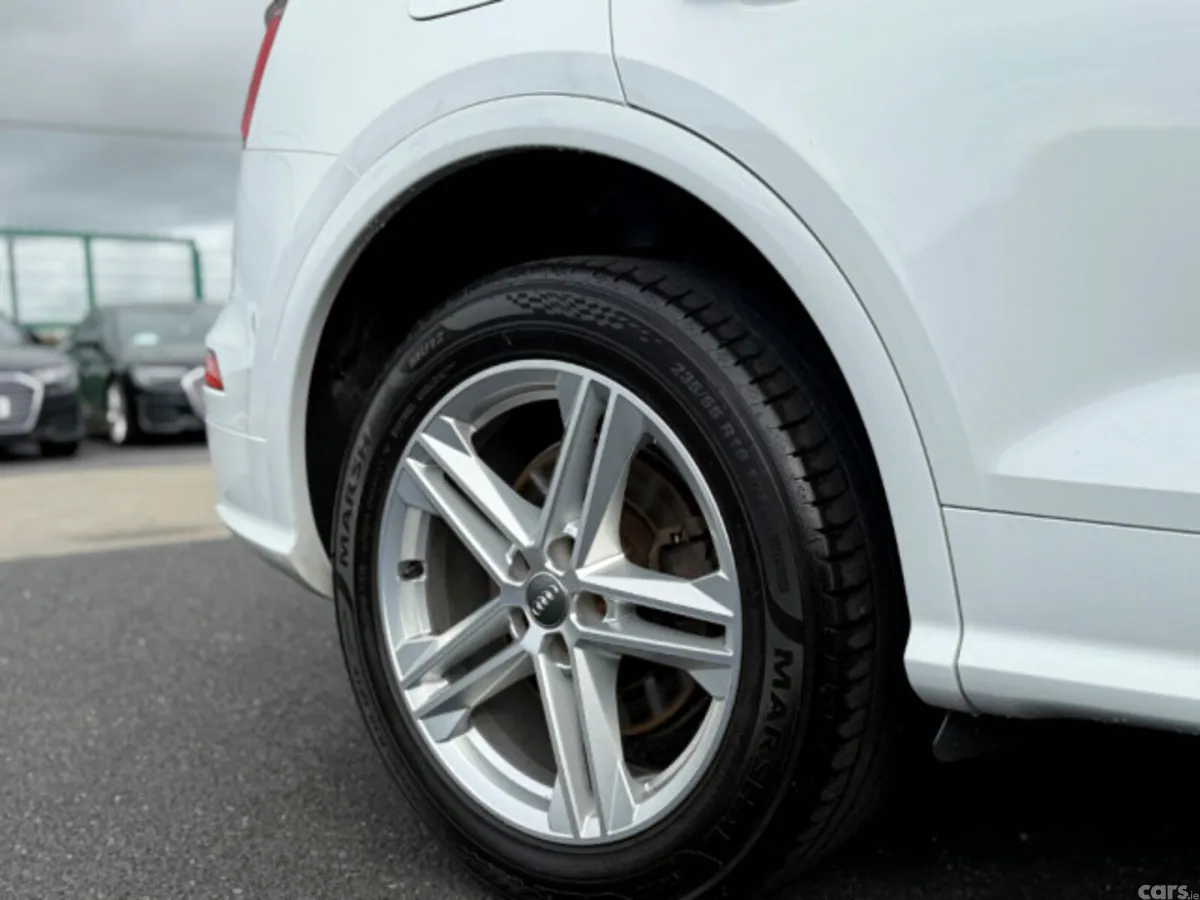 Audi Q5 Estate, Diesel, 2019, White