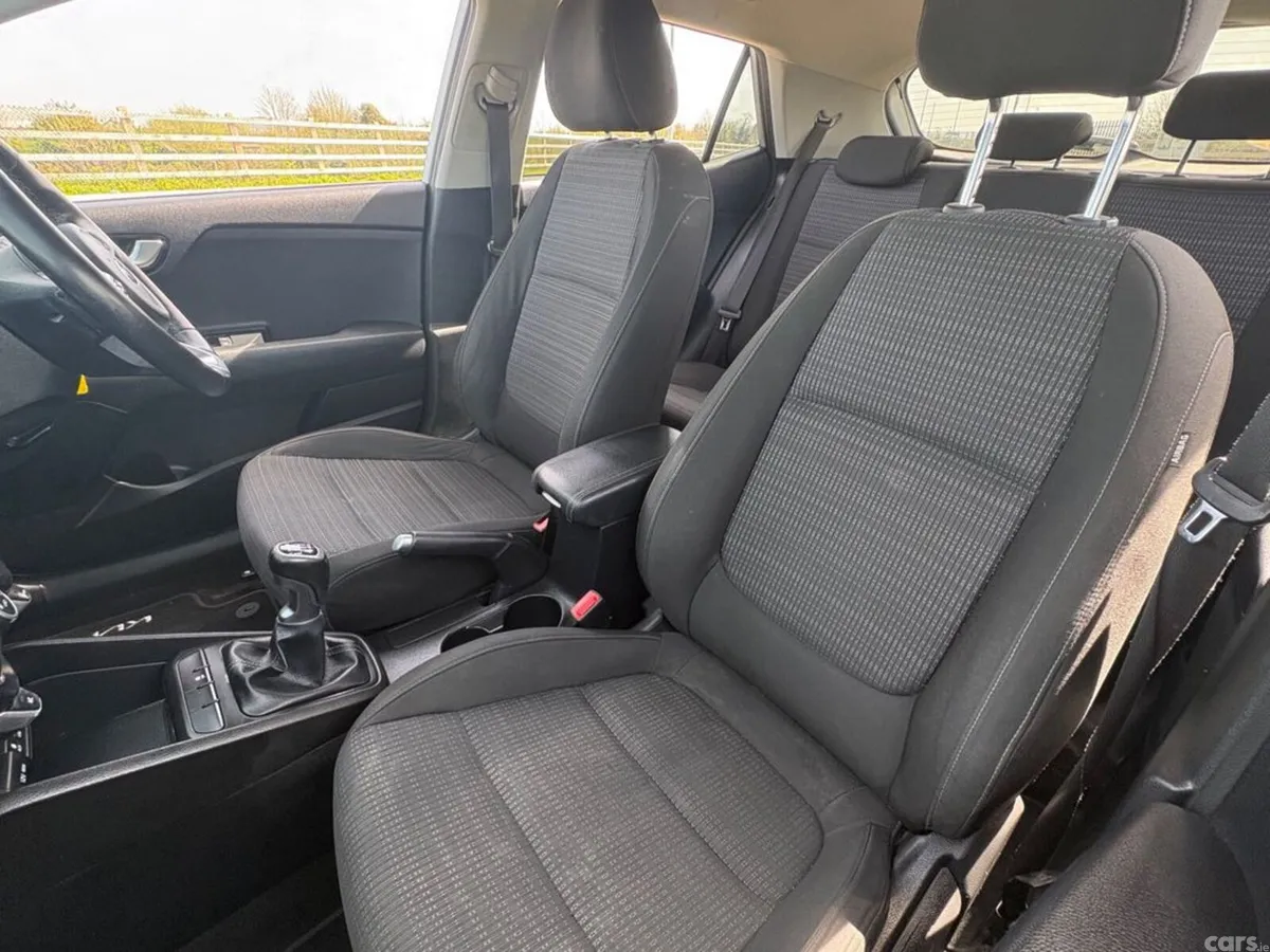 Kia Stonic Hatchback, Petrol, 2018, Grey
