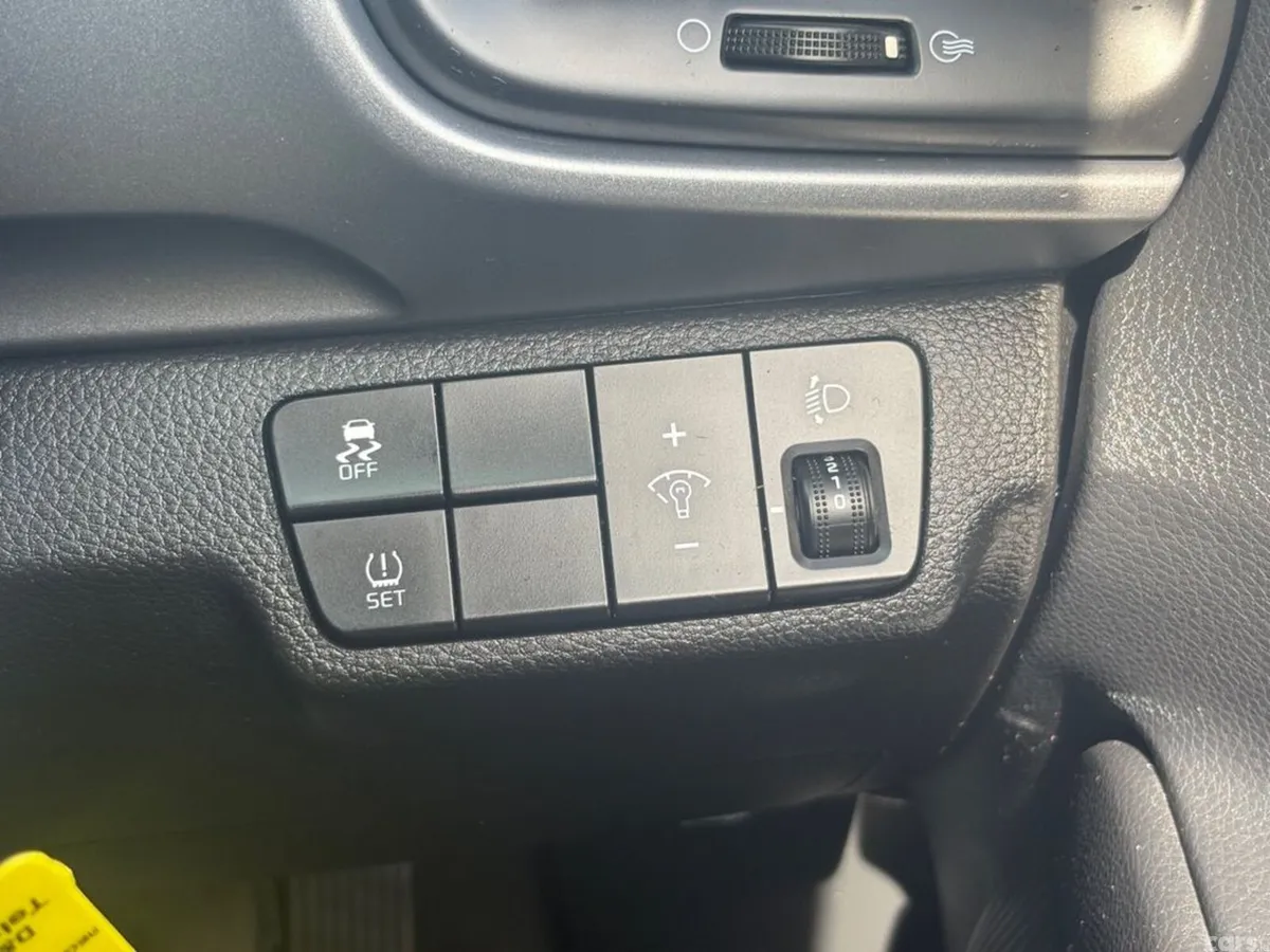 Kia Stonic Hatchback, Petrol, 2018, Grey