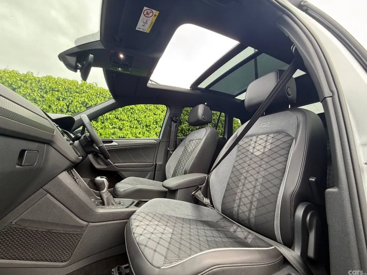 Volkswagen Tiguan SUV, Petrol Plug-in Hybrid, 2024, Silver