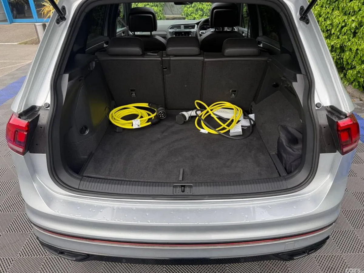 Volkswagen Tiguan SUV, Petrol Plug-in Hybrid, 2024, Silver