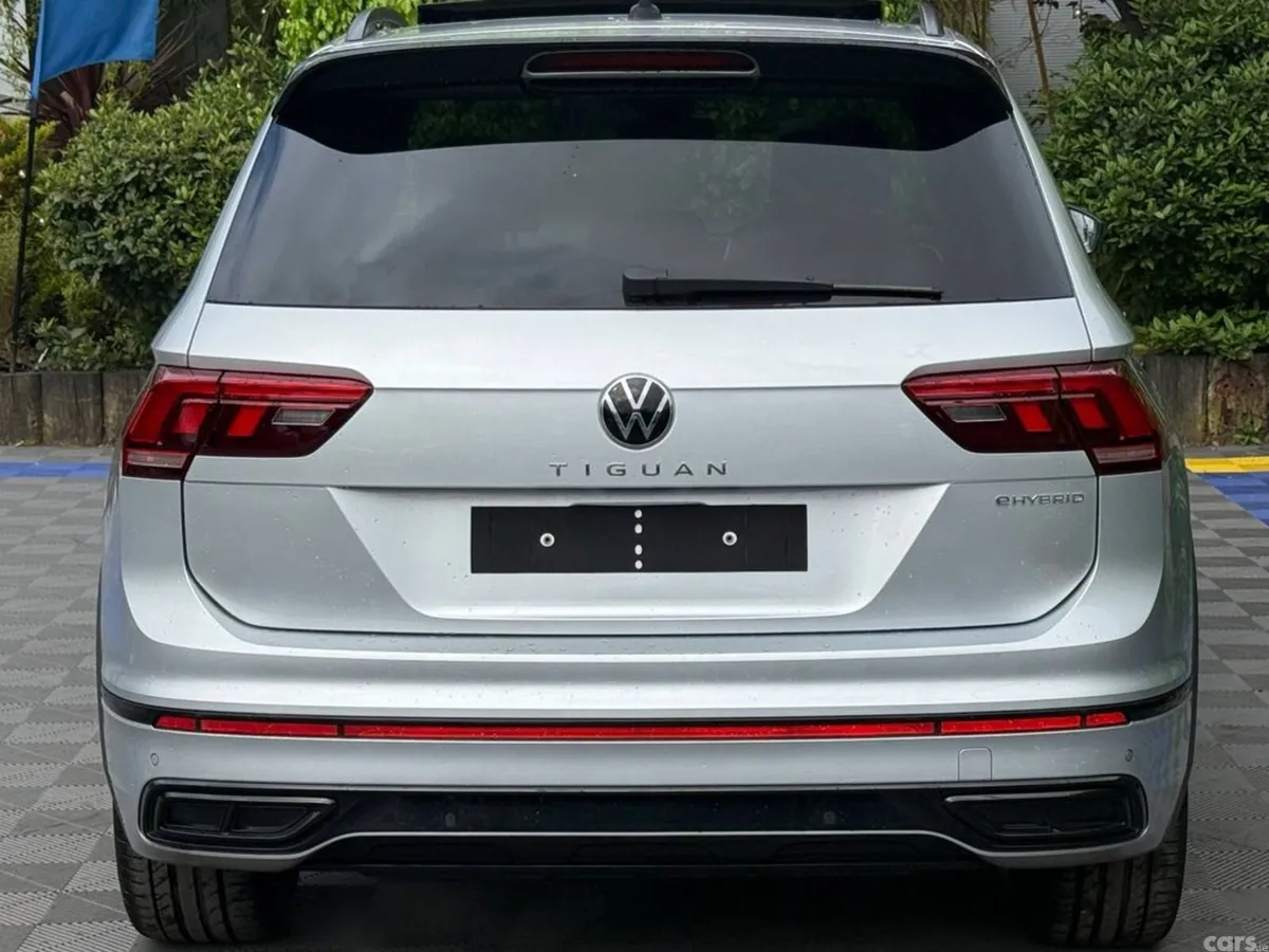 Volkswagen Tiguan SUV, Petrol Plug-in Hybrid, 2024, Silver