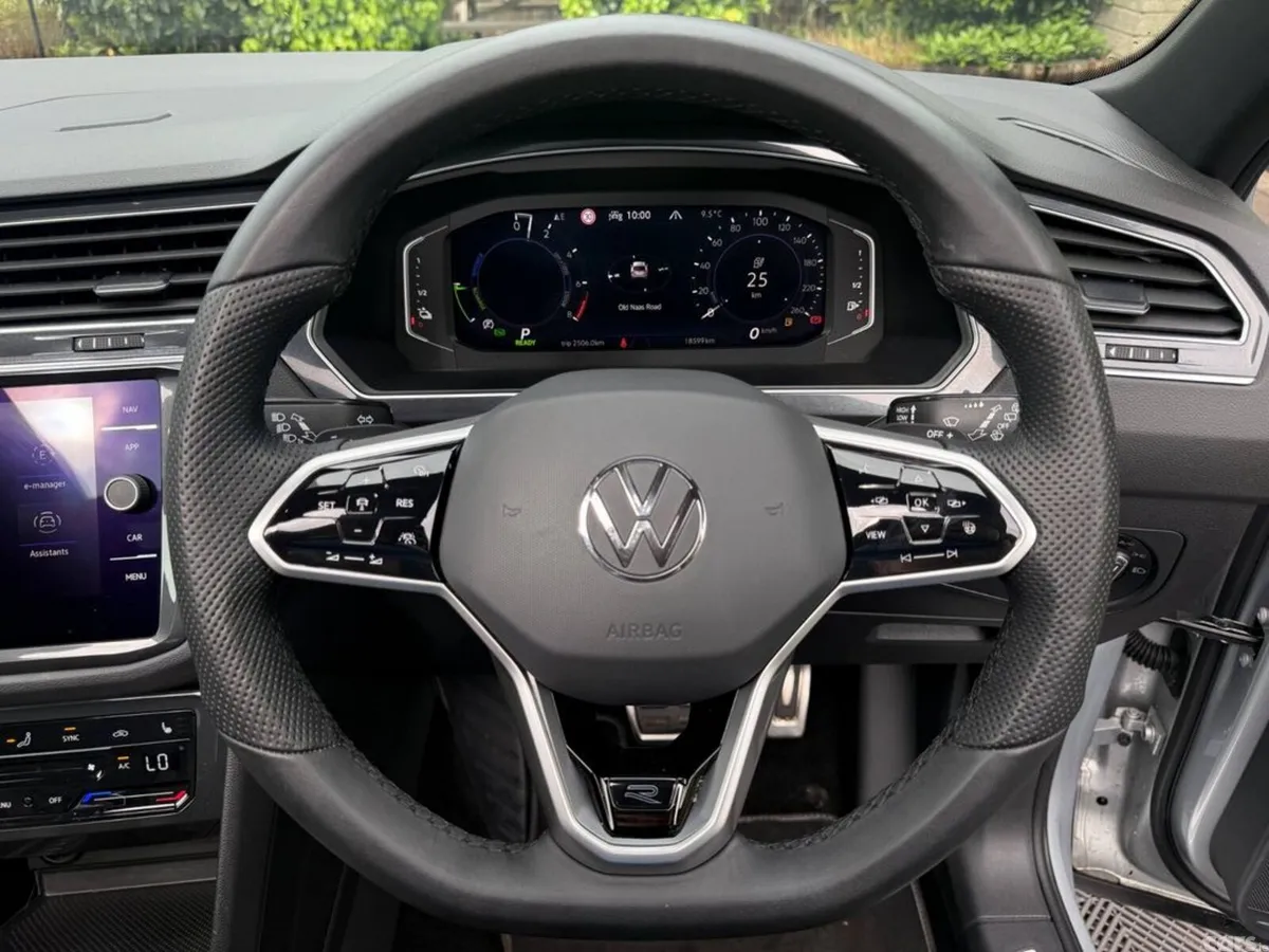Volkswagen Tiguan SUV, Petrol Plug-in Hybrid, 2024, Silver