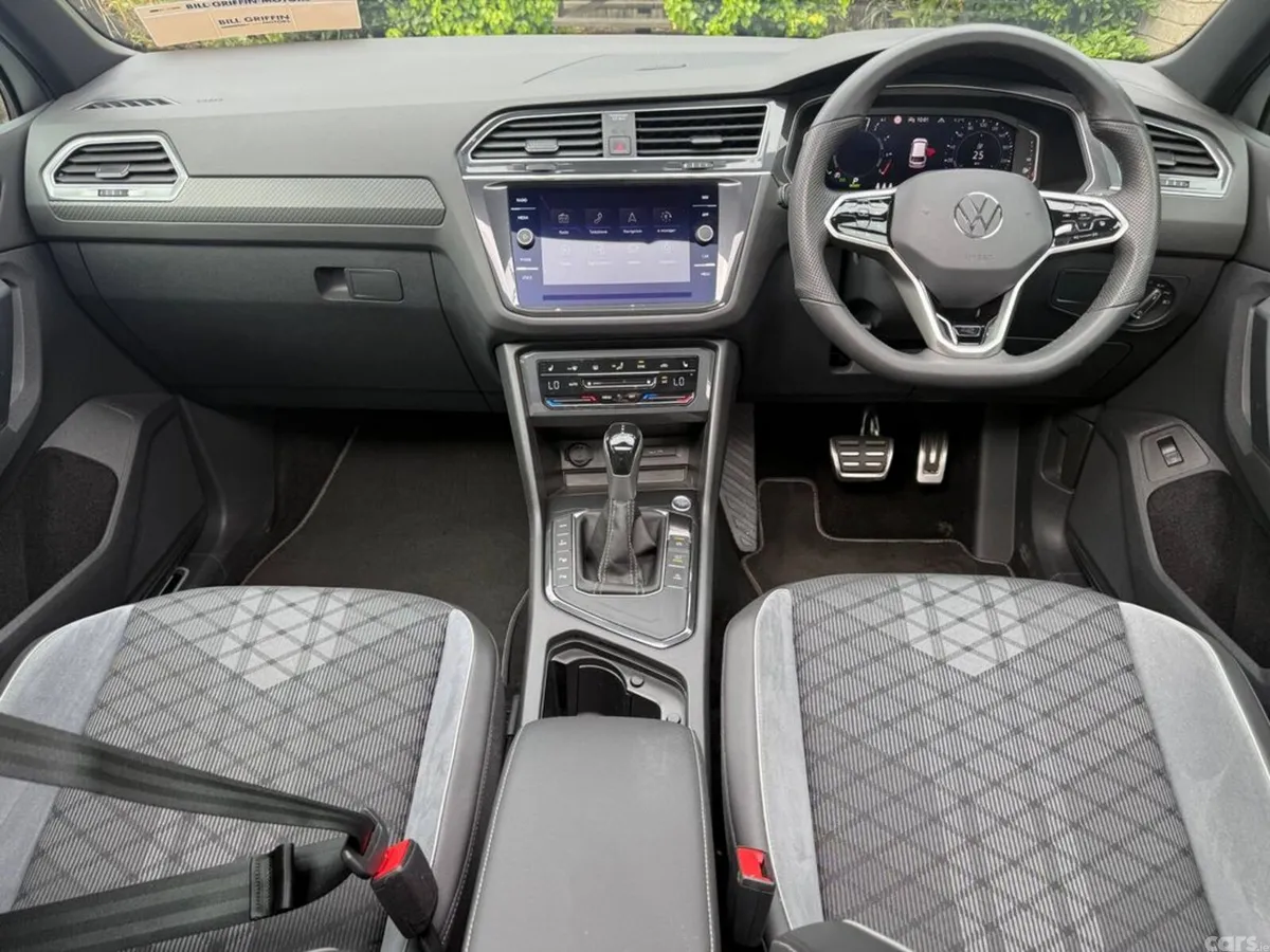 Volkswagen Tiguan SUV, Petrol Plug-in Hybrid, 2024, Silver