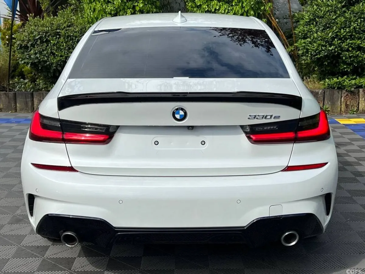BMW 3-Series Saloon, Petrol Plug-in Hybrid, 2020, White