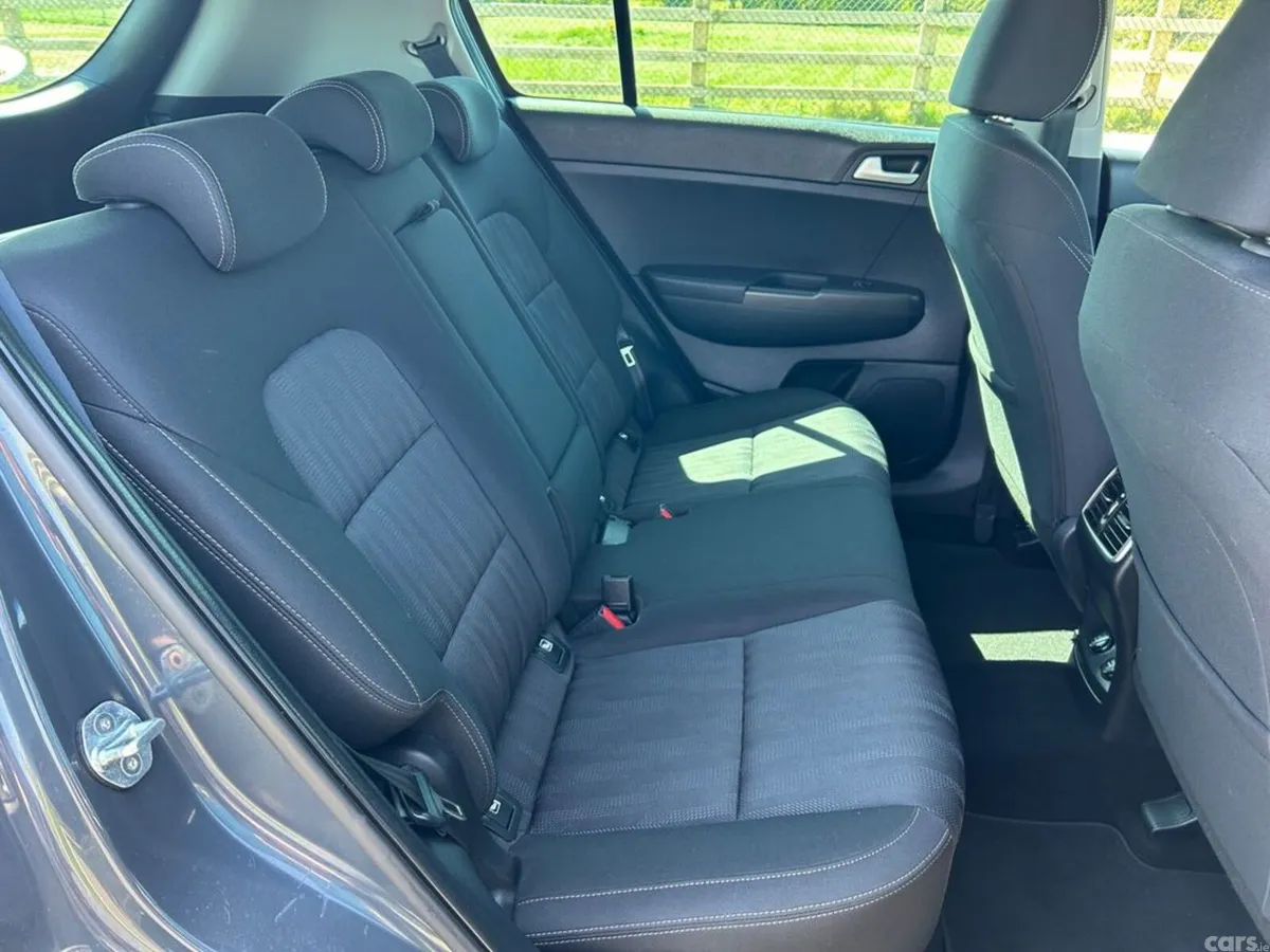 Kia Sportage SUV, Diesel Hybrid, 2020, Grey