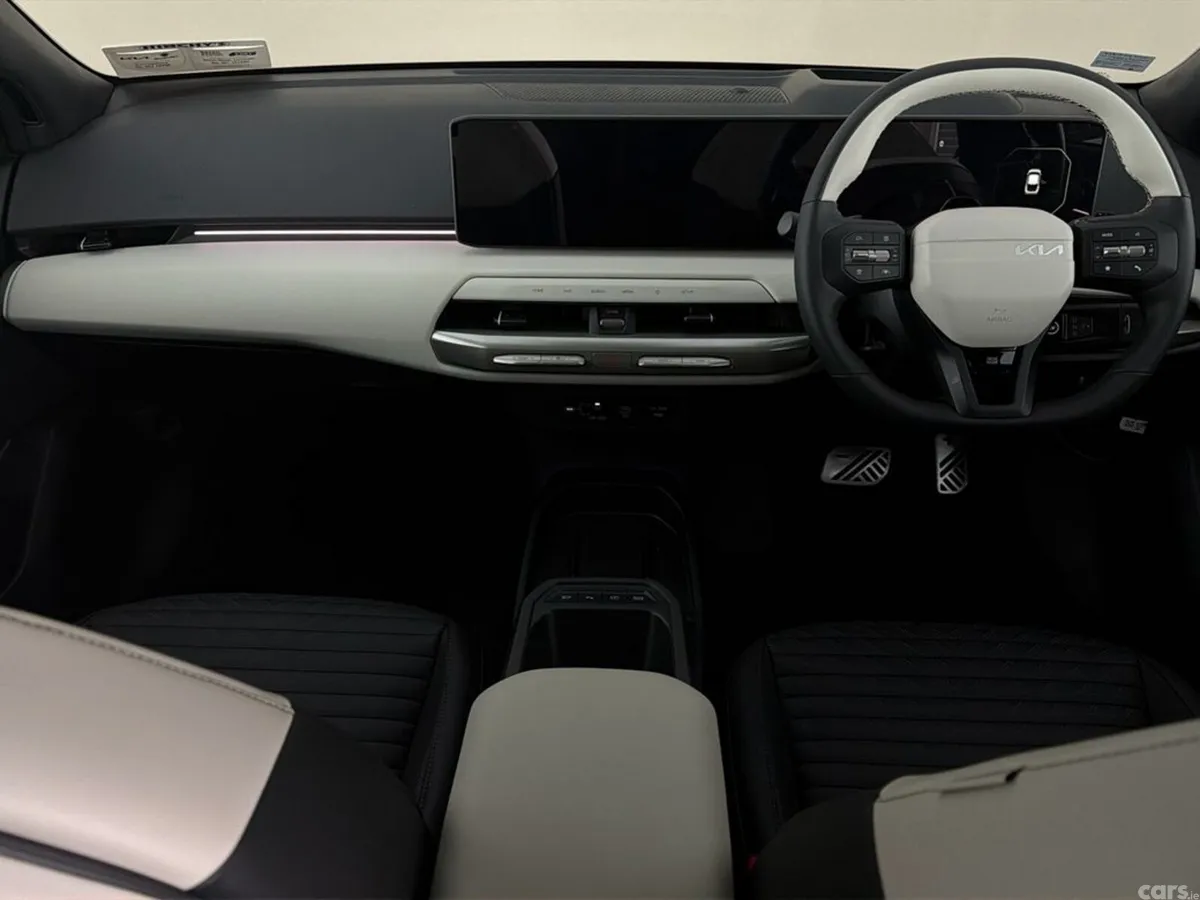 Kia EV4 Saloon, Electric, 2026, Silver