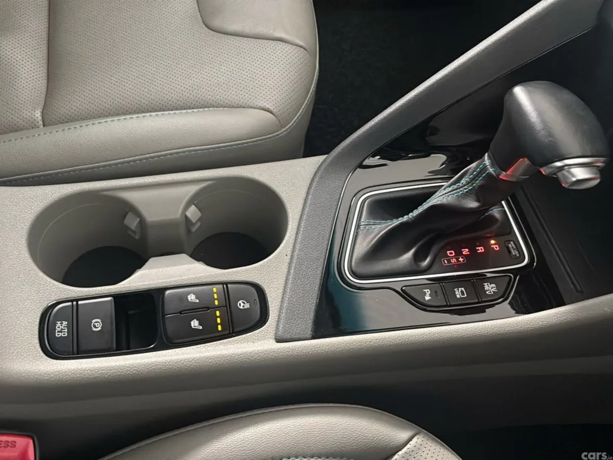 Kia Niro Estate, Petrol Plug-in Hybrid, 2021, Grey