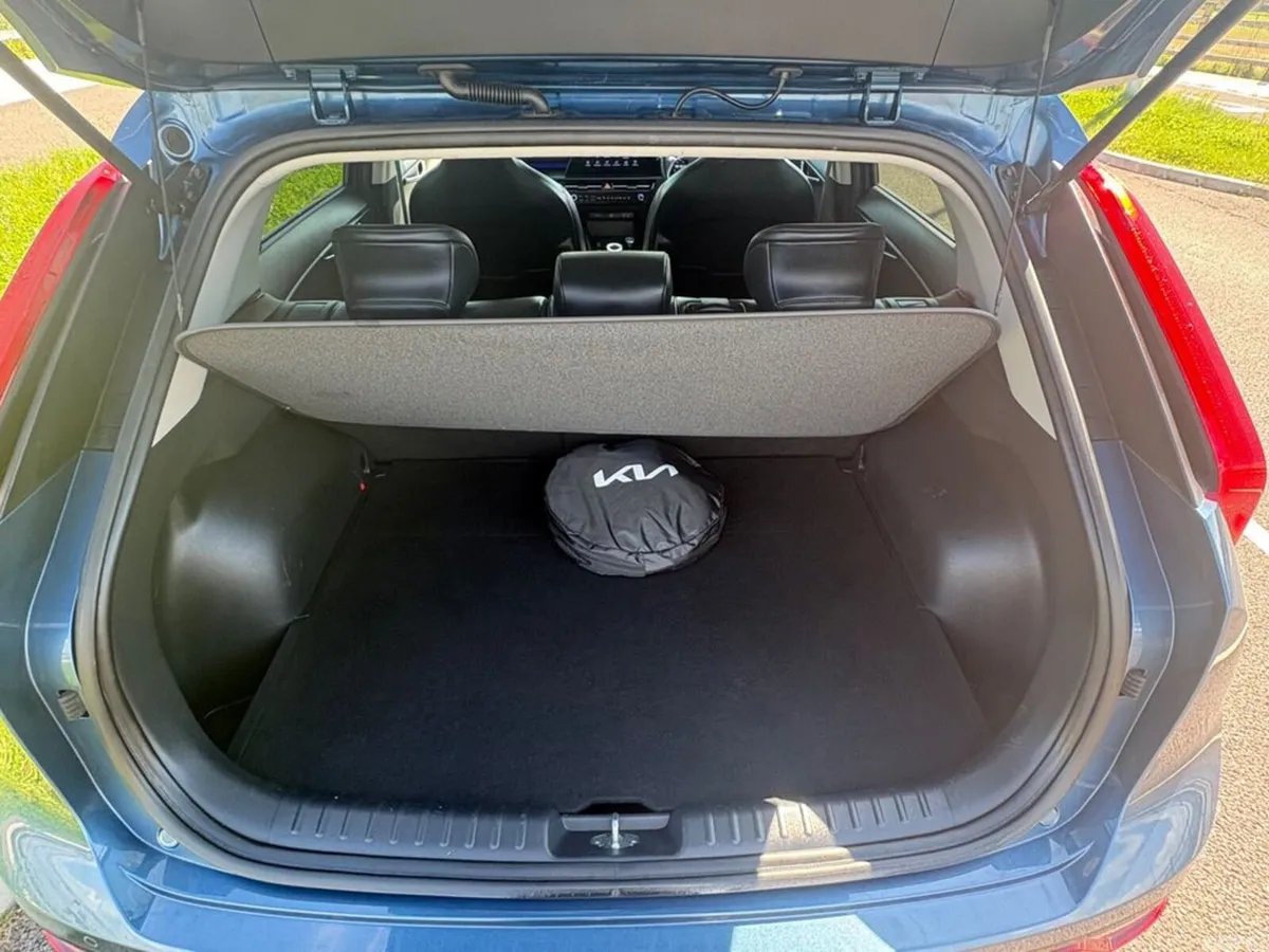 Kia e-Niro Hatchback, Electric, 2023, Blue