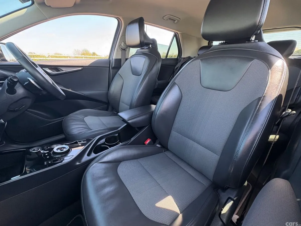 Kia e-Niro Hatchback, Electric, 2023, Blue
