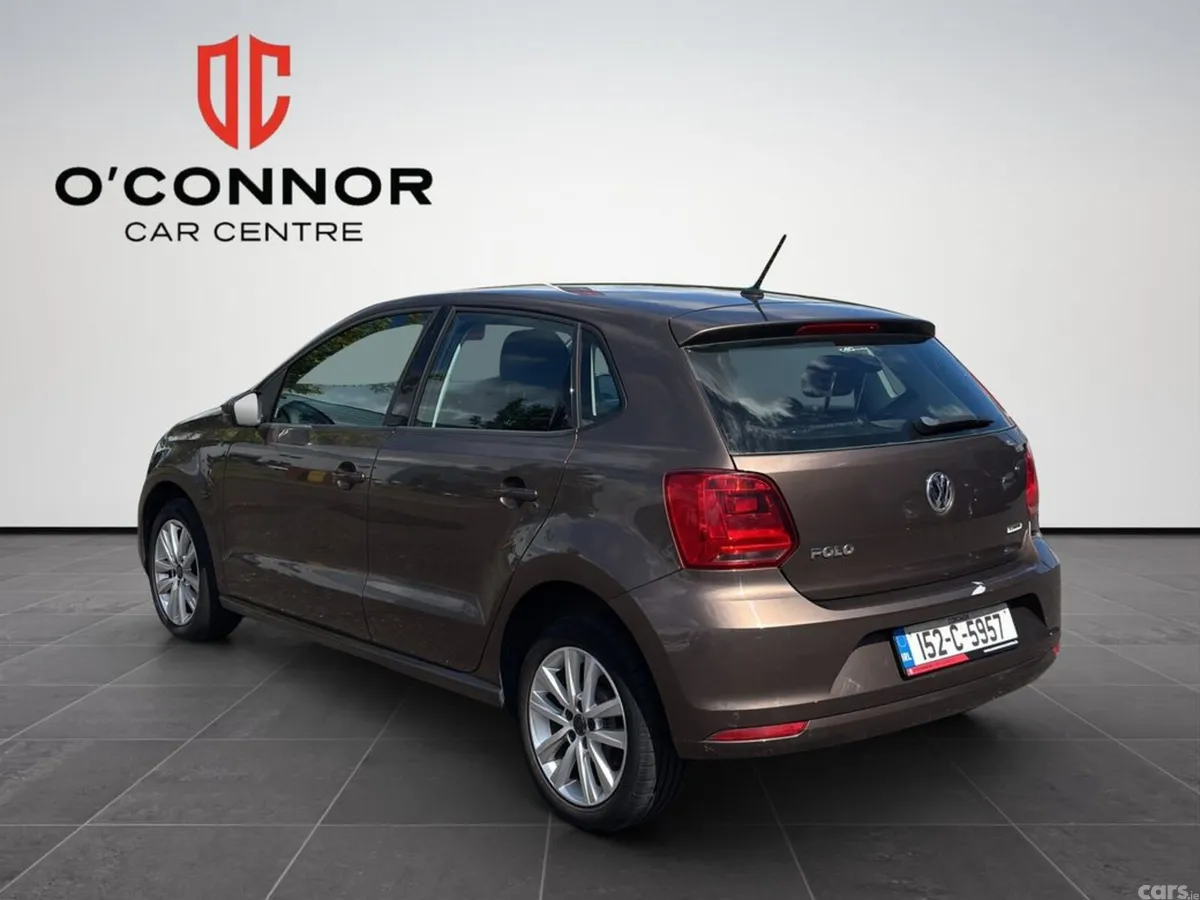 Volkswagen Polo Hatchback, Petrol, 2015, Brown