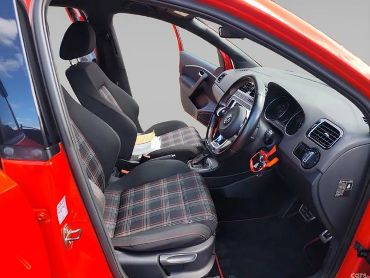 Volkswagen Polo Hatchback, Petrol, 2015, Red