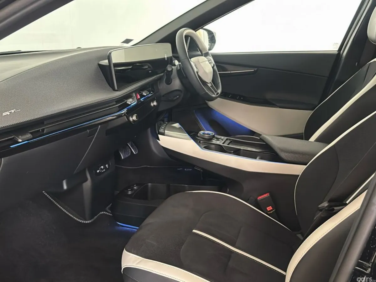 Kia EV6 MPV, Electric, 2025, Black