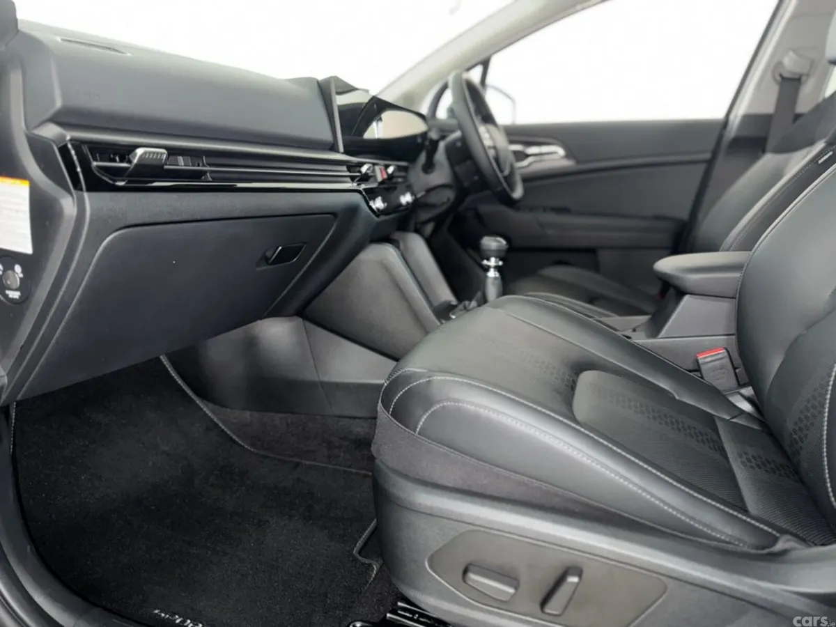 Kia Sportage MPV, Diesel Hybrid, 2025, Grey