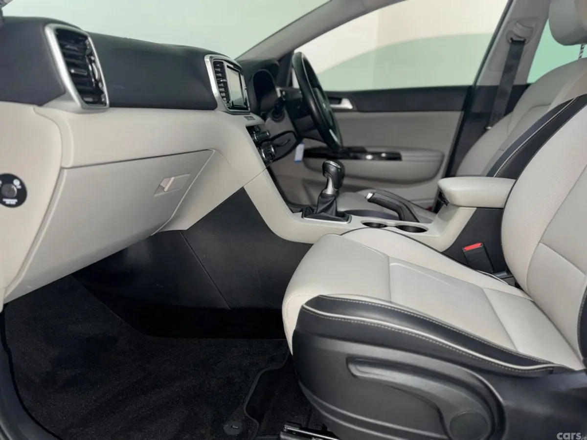Kia Sportage MPV, Diesel, 2020, Grey