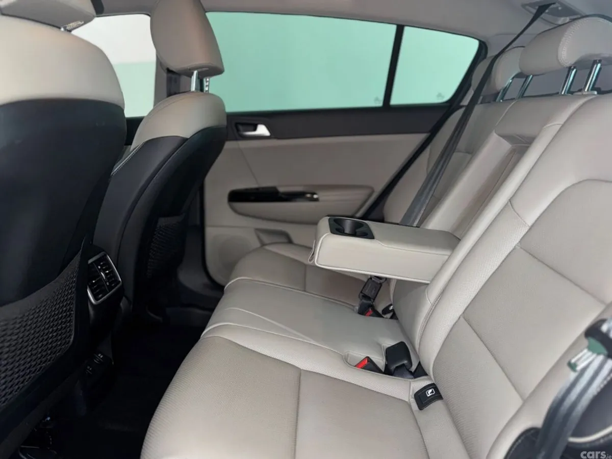 Kia Sportage MPV, Diesel, 2020, Grey