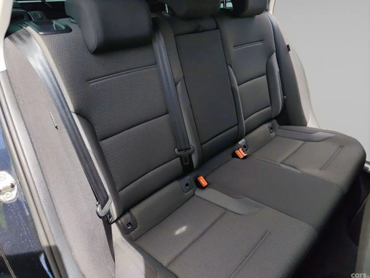 Volkswagen Golf Estate, Petrol, 2017, Black