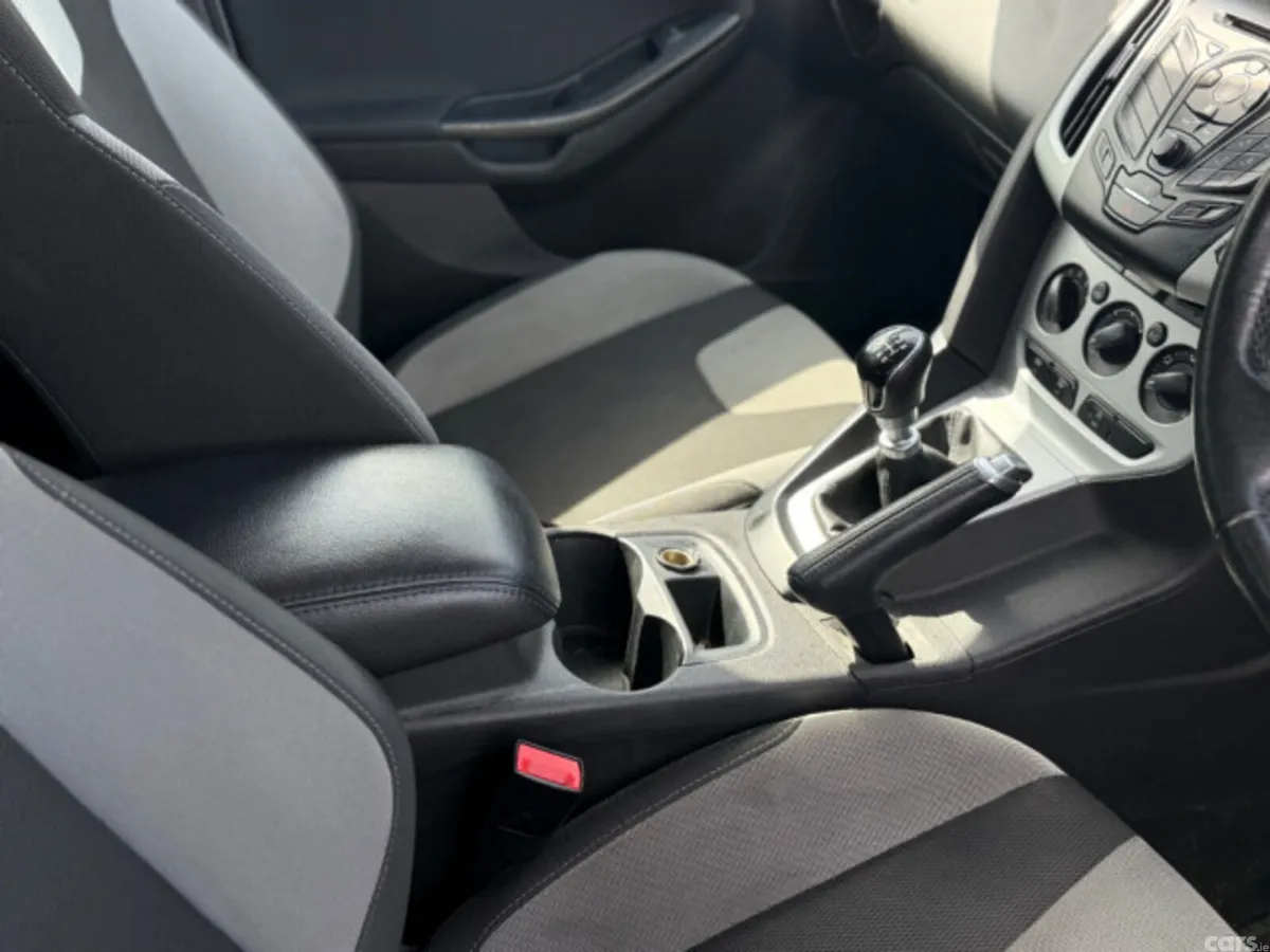 Ford Focus Hatchback, Diesel, 2015, Silver