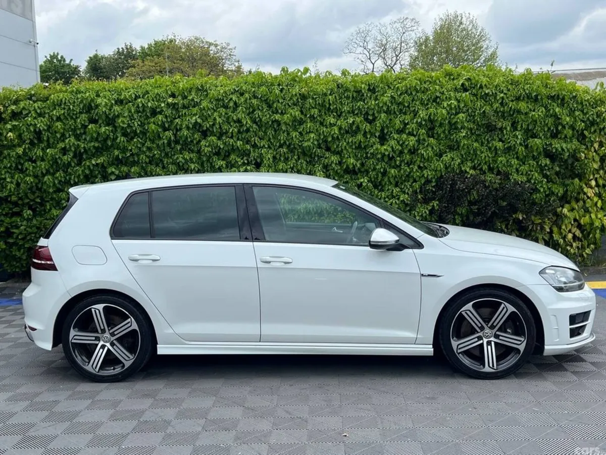 Volkswagen Golf Hatchback, Petrol, 2014, White