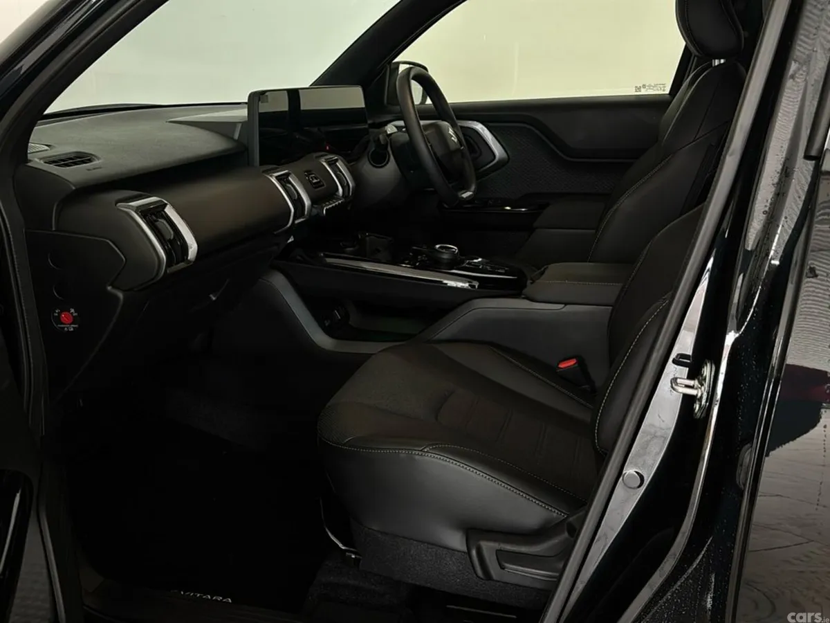 Suzuki Vitara Hatchback, Electric, 2026, Black