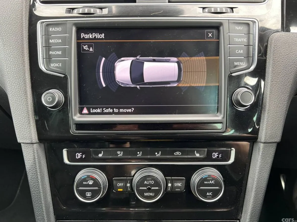 Volkswagen Golf Hatchback, Petrol, 2014, White