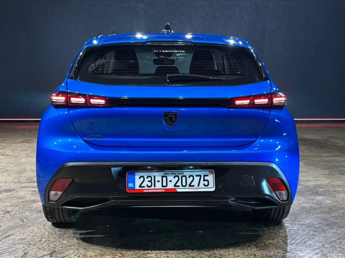 Peugeot 308 Hatchback, Diesel, 2023, Blue