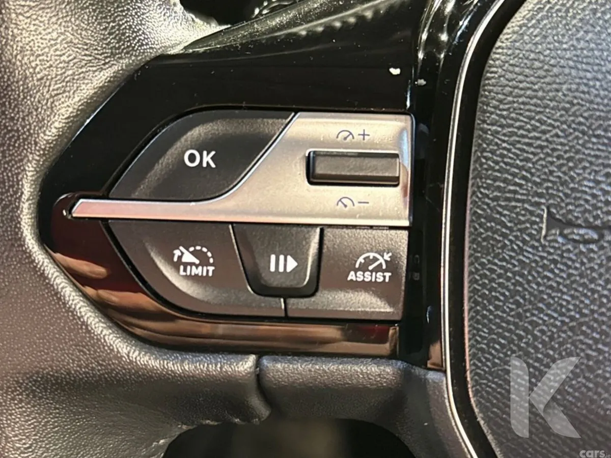 Peugeot 308 Hatchback, Diesel, 2023, Blue